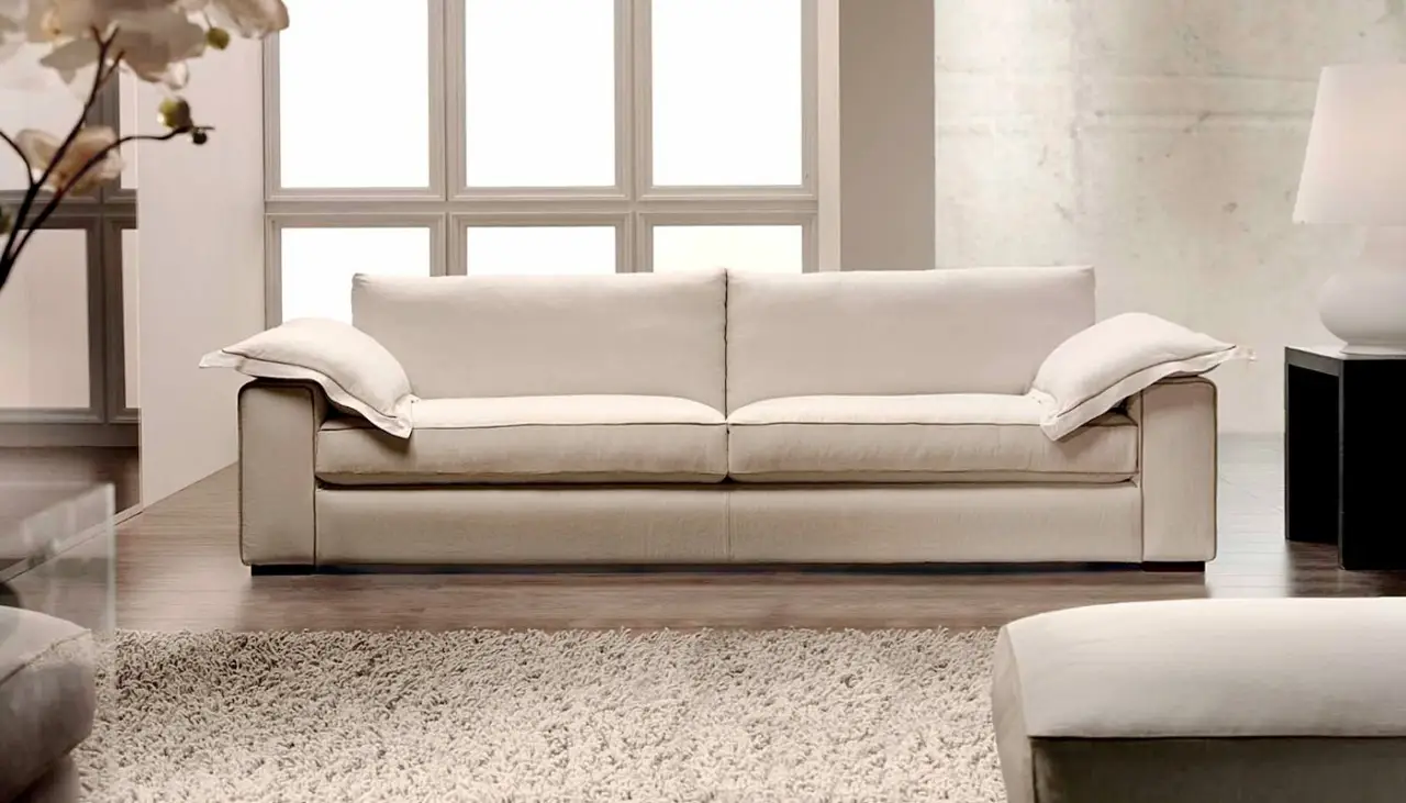 Il trucco per sfoderare il divano con facilità senza rompere le zip o impazzire